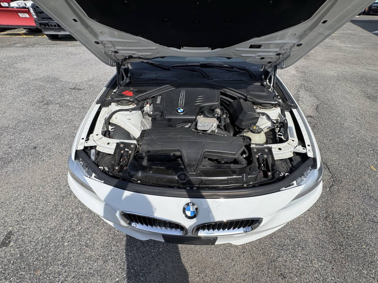 Used 2014 BMW 320i xDrive Sedan AWD/4WD image 45
