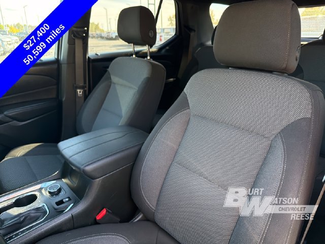 Used 2023 Chevrolet Traverse LT FWD image 11