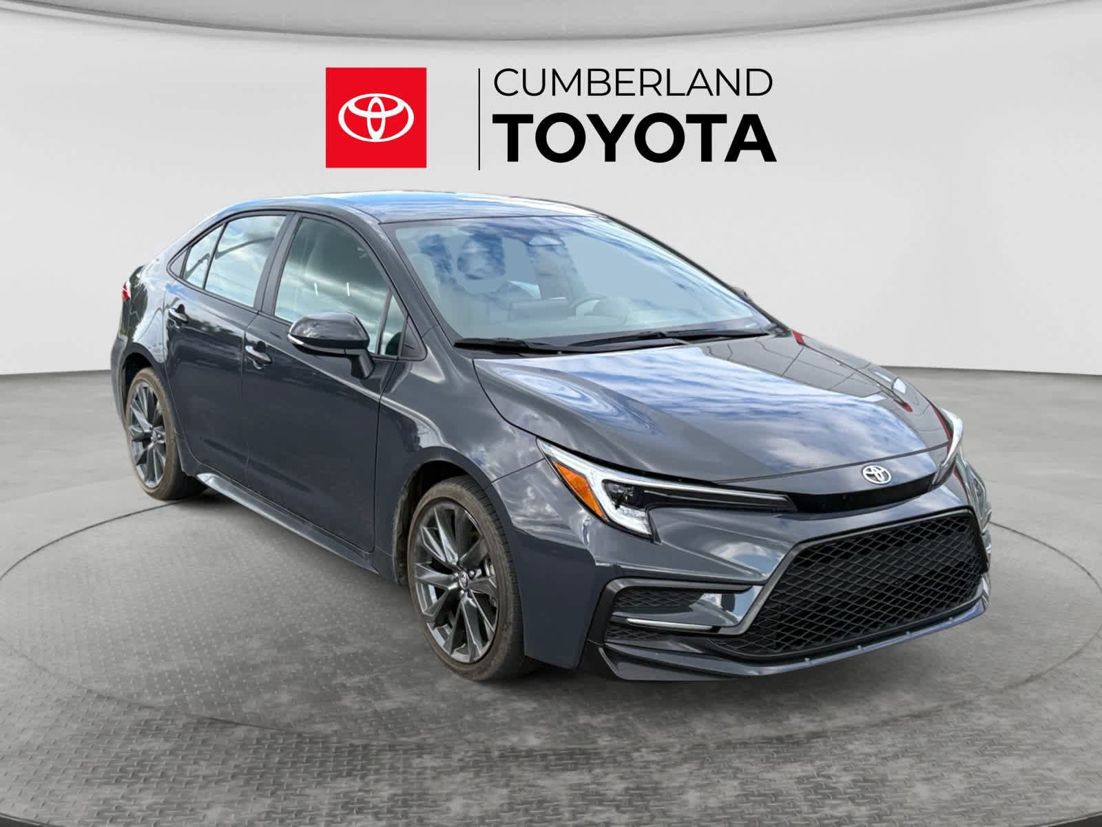 Used 2025 Toyota Corolla SE w/ Convenience Package FWD image 7