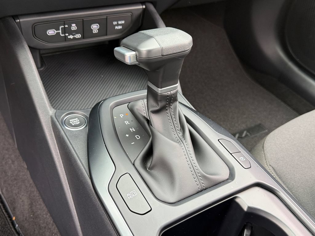 New 2026 Kia K4 FWD image 17