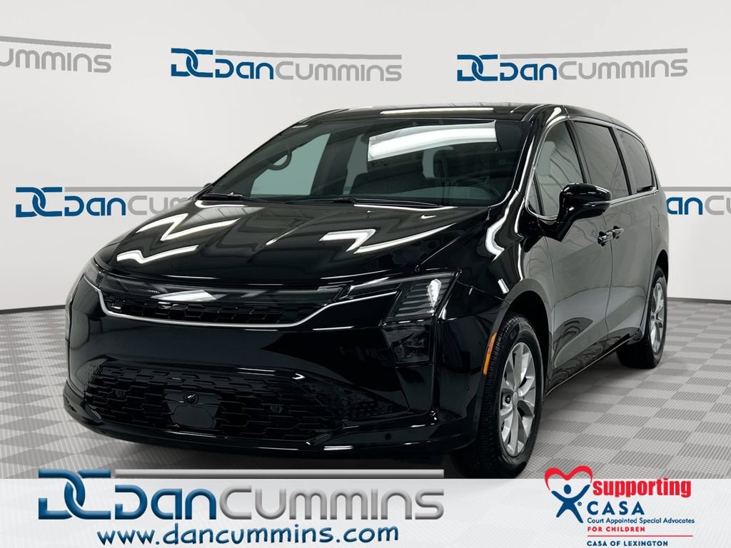 New 2027 Chrysler Pacifica Select w/ Family Tech Group