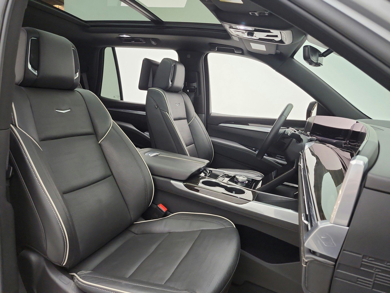 Used 2025 Cadillac Escalade Premium Luxury AWD/4WD image 19