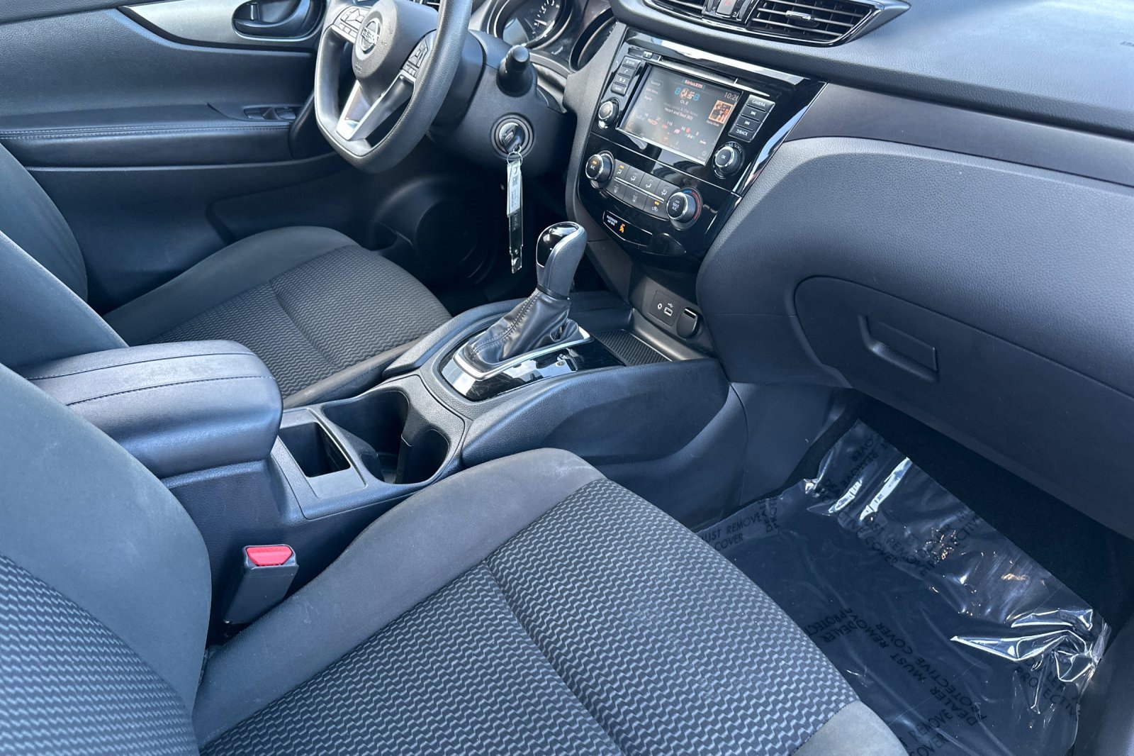 Used 2022 Nissan Rogue Sport S image 18