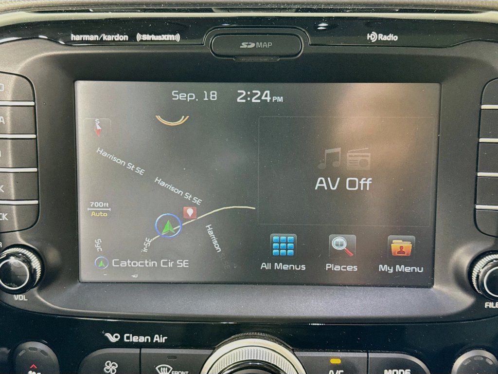 Used 2017 Kia Soul + w/ Primo Package FWD image 13