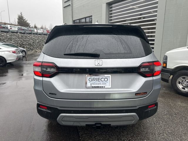 Used 2024 Honda Pilot TrailSport image 5