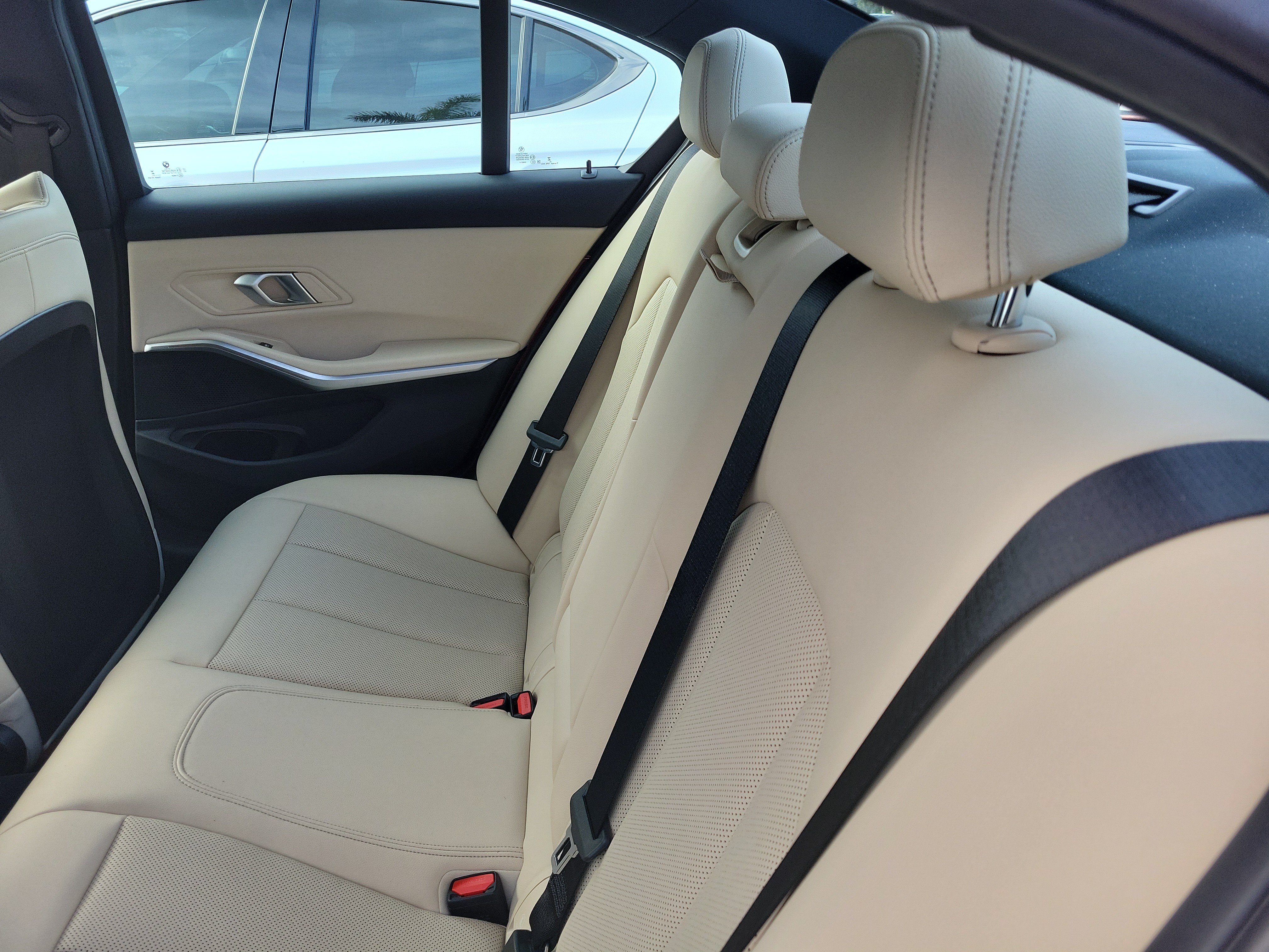 Certified 2024 BMW 330i Sedan w/ Convenience Package RWD image 7