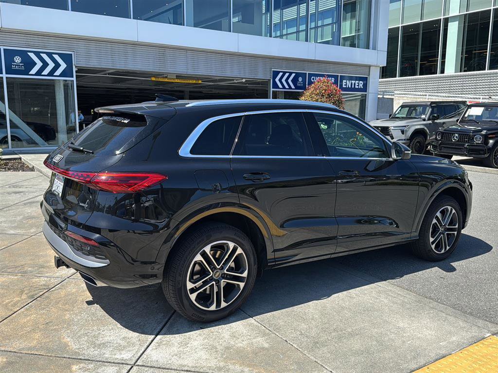 Certified 2025 Audi Q5 Premium w/ Convenience Package AWD/4WD image 6