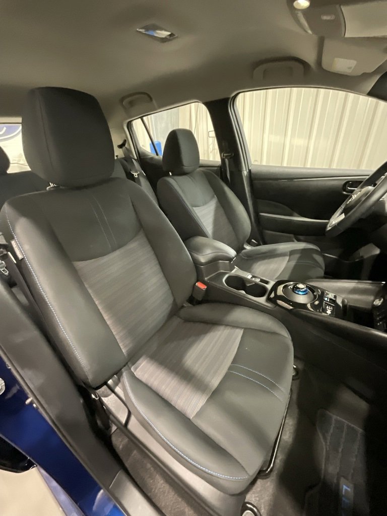 Used 2025 Nissan Leaf SV Plus image 13