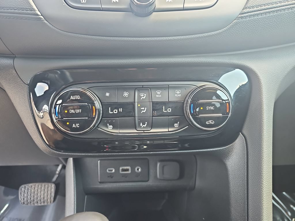 Used 2023 Buick Encore GX Select w/ Sport Touring Package AWD/4WD image 26