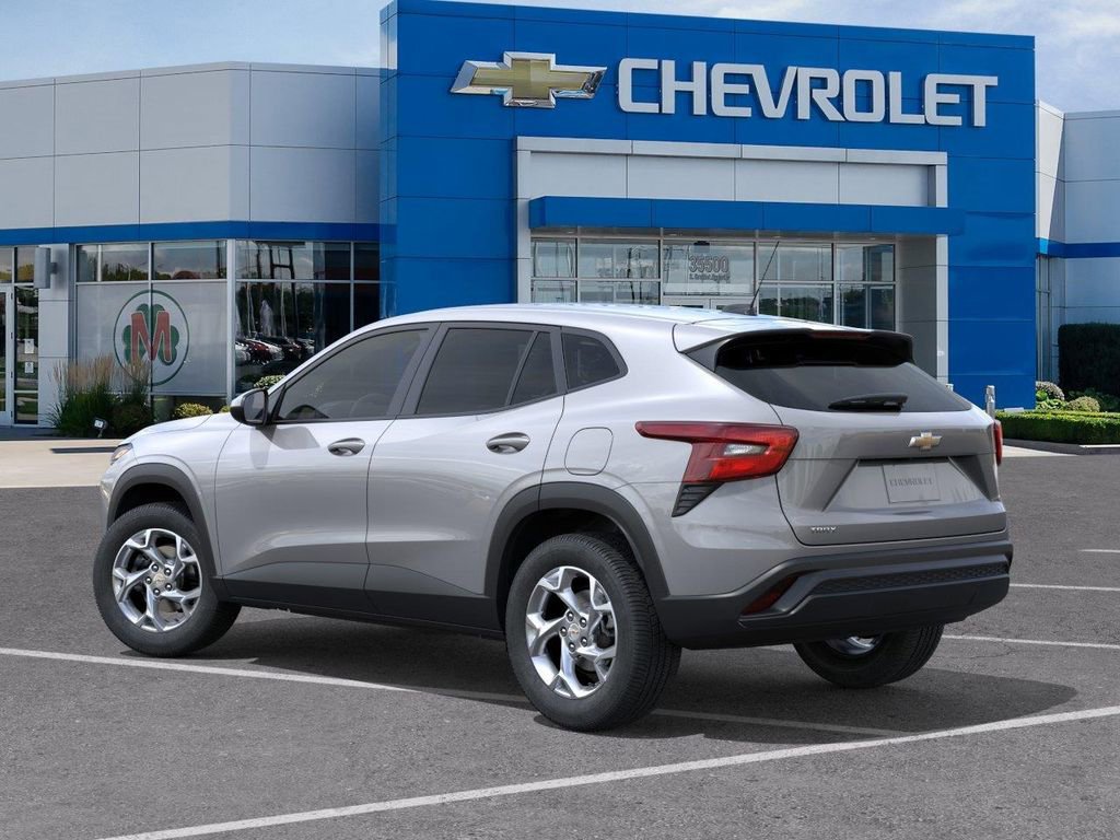 New 2026 Chevrolet Trax LS w/ LS Convenience Package FWD image 3