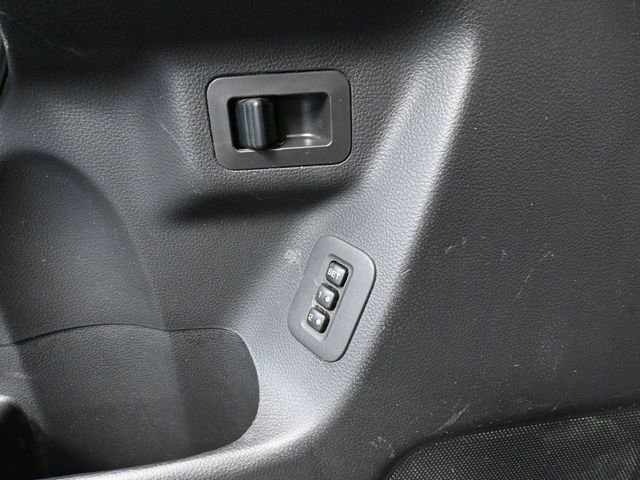 Used 2011 Nissan Armada Platinum w/ 2nd Row Captain Seat Pkg image 19