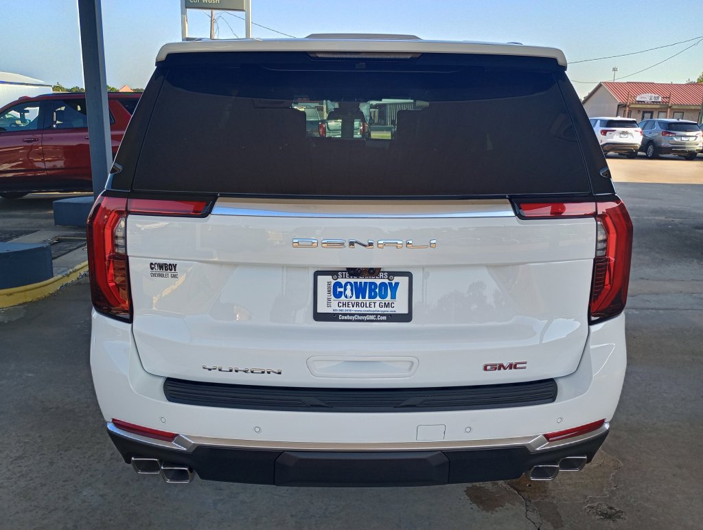 New 2026 GMC Yukon Denali w/ Denali Reserve Package AWD/4WD image 4