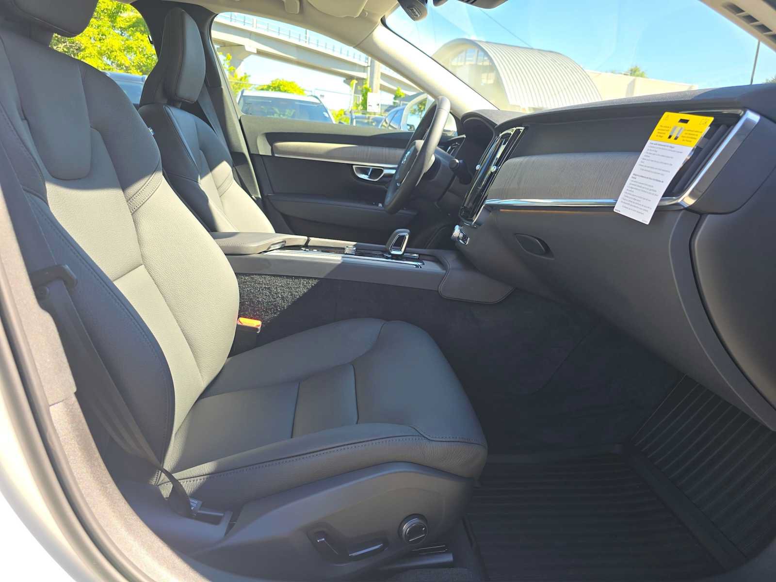 Used 2025 Volvo S90 B6 Plus w/ Protection Package Premier AWD/4WD image 10