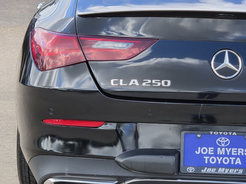 Used 2025 Mercedes-Benz CLA 250 4MATIC w/ Exclusive Package image 10