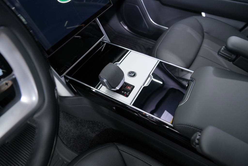 Used 2026 Land Rover Range Rover Long Wheelbase SE image 27