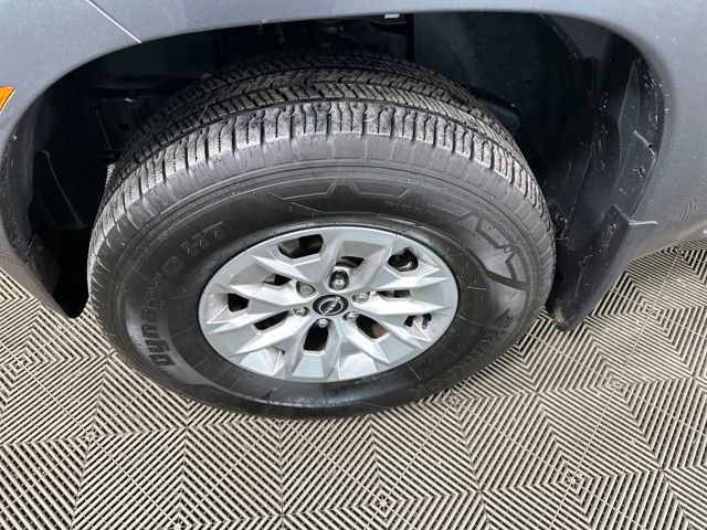 Used 2024 Nissan Frontier SV image 10