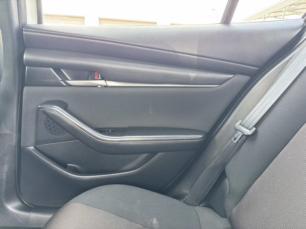 Used 2021 MAZDA MAZDA3 s FWD image 18