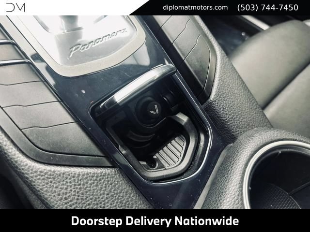 Used 2014 Porsche Panamera 4 AWD/4WD image 43