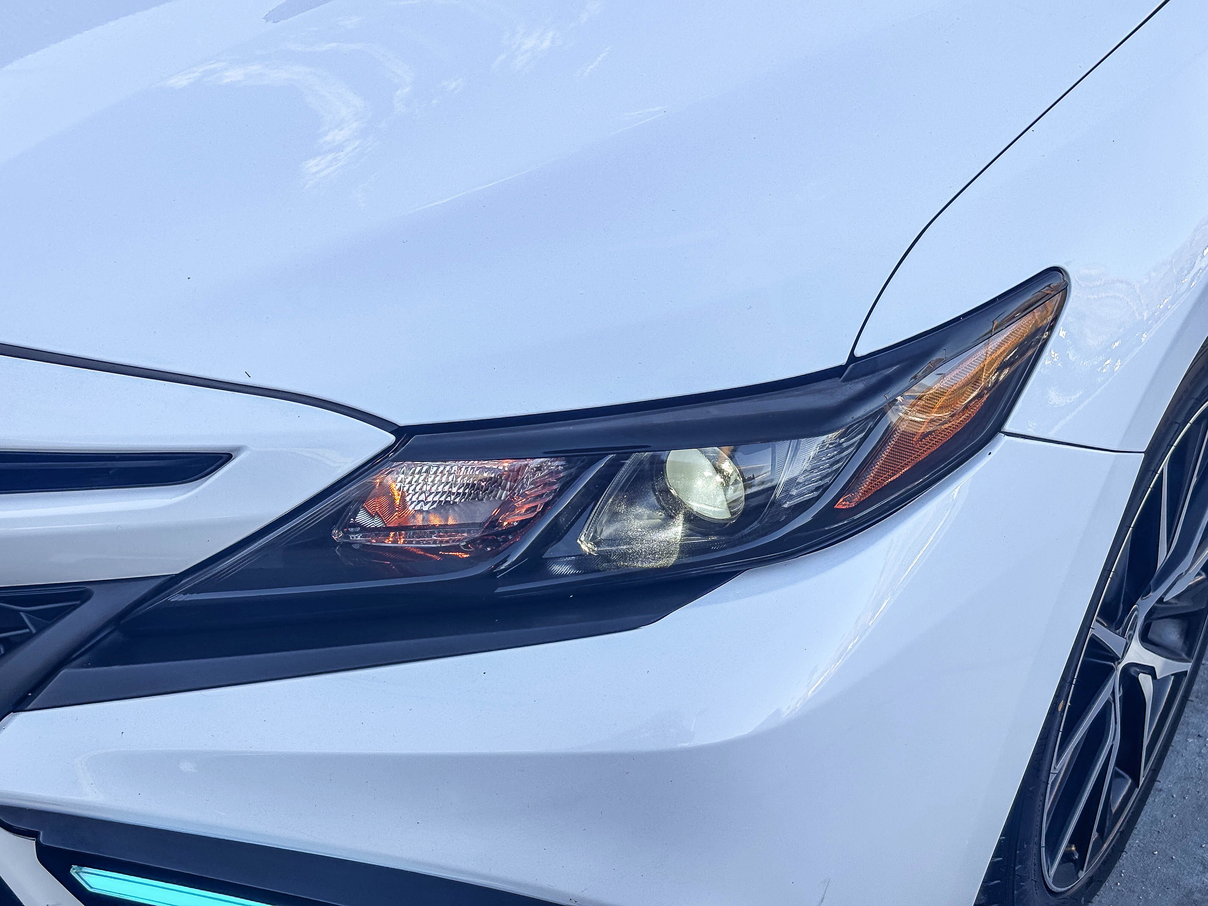 Used 2023 Toyota Camry SE image 9