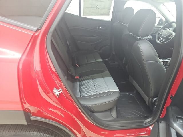 New 2026 Chevrolet Trax LT w/ Driver Confidence Package FWD image 11