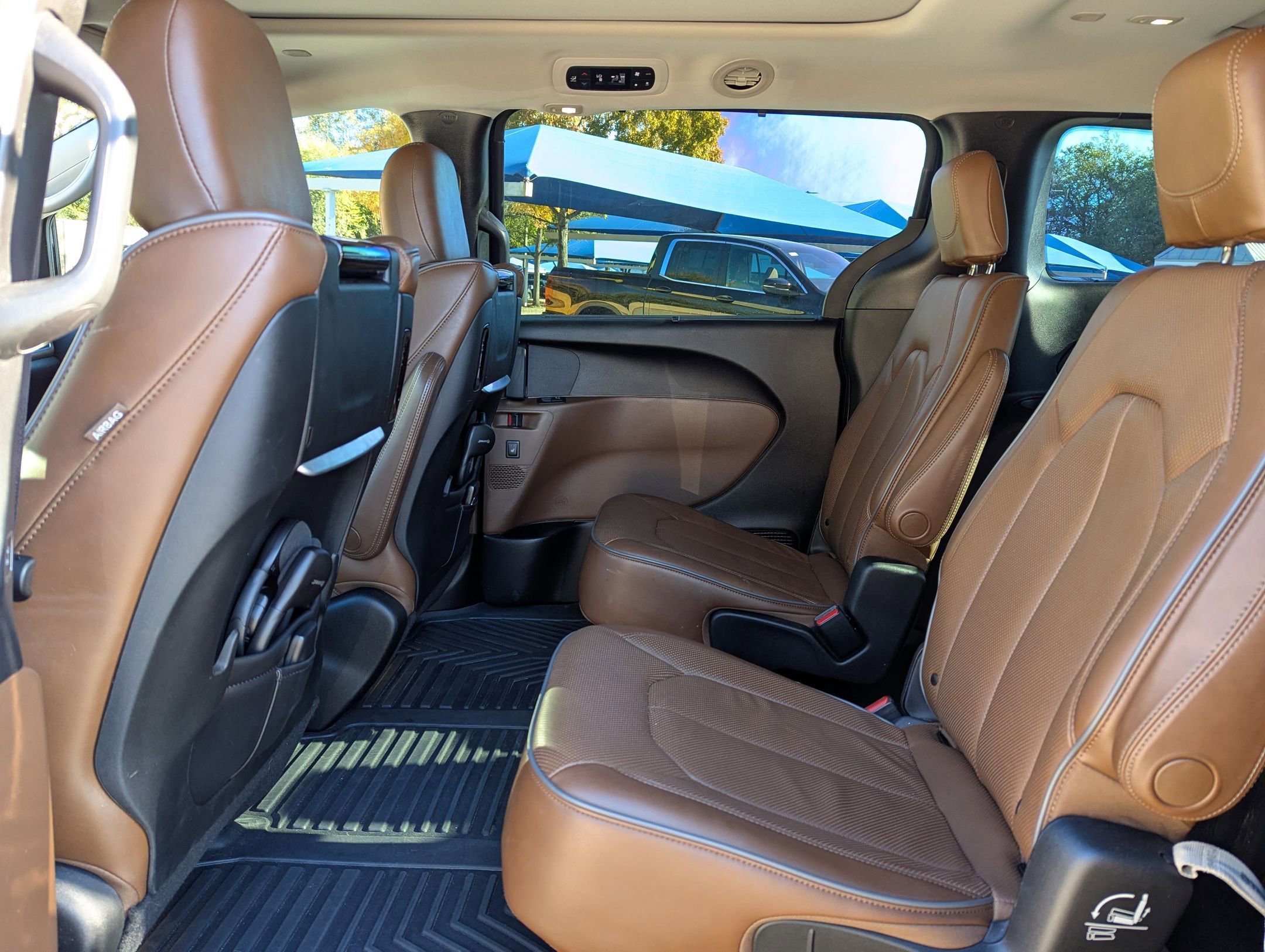 Used 2019 Chrysler Pacifica Limited image 15
