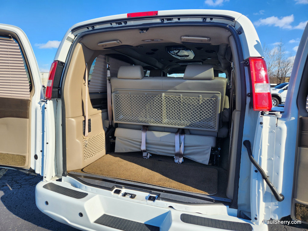 Used 2019 Chevrolet Express 2500 w/ Enhanced Convenience Package RWD image 27