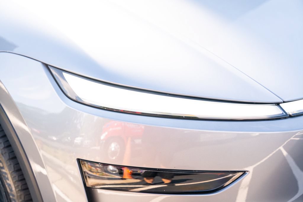 Used 2026 Tesla Model Y Long Range AWD/4WD image 8