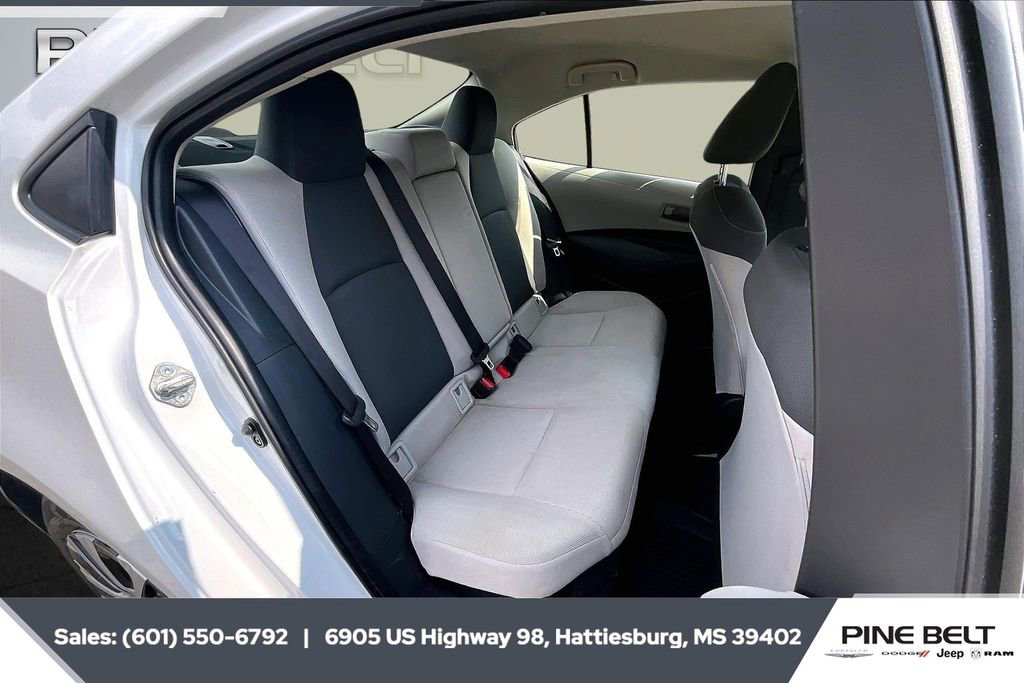 Used 2022 Toyota Corolla LE image 20