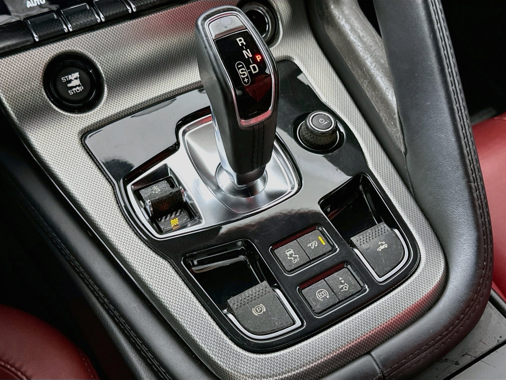 Used 2014 Jaguar F-TYPE Convertible RWD image 17