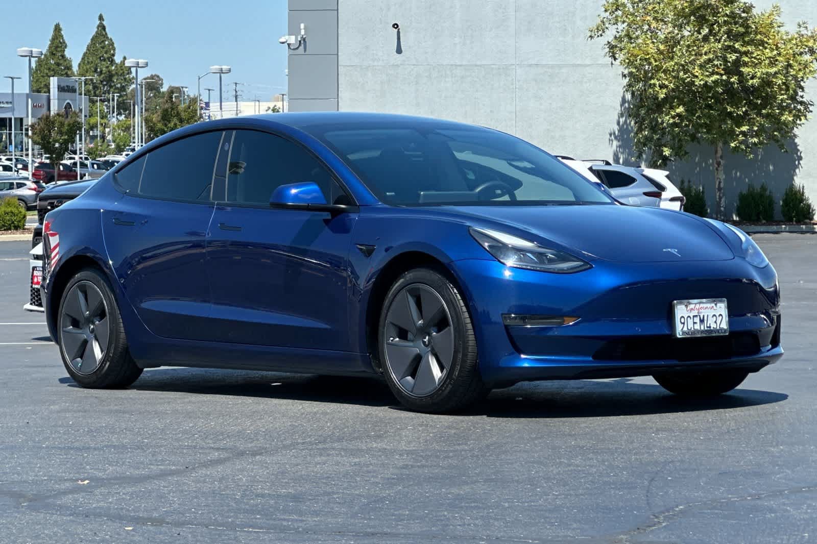 Used 2022 Tesla Model 3 Long Range AWD/4WD image 5