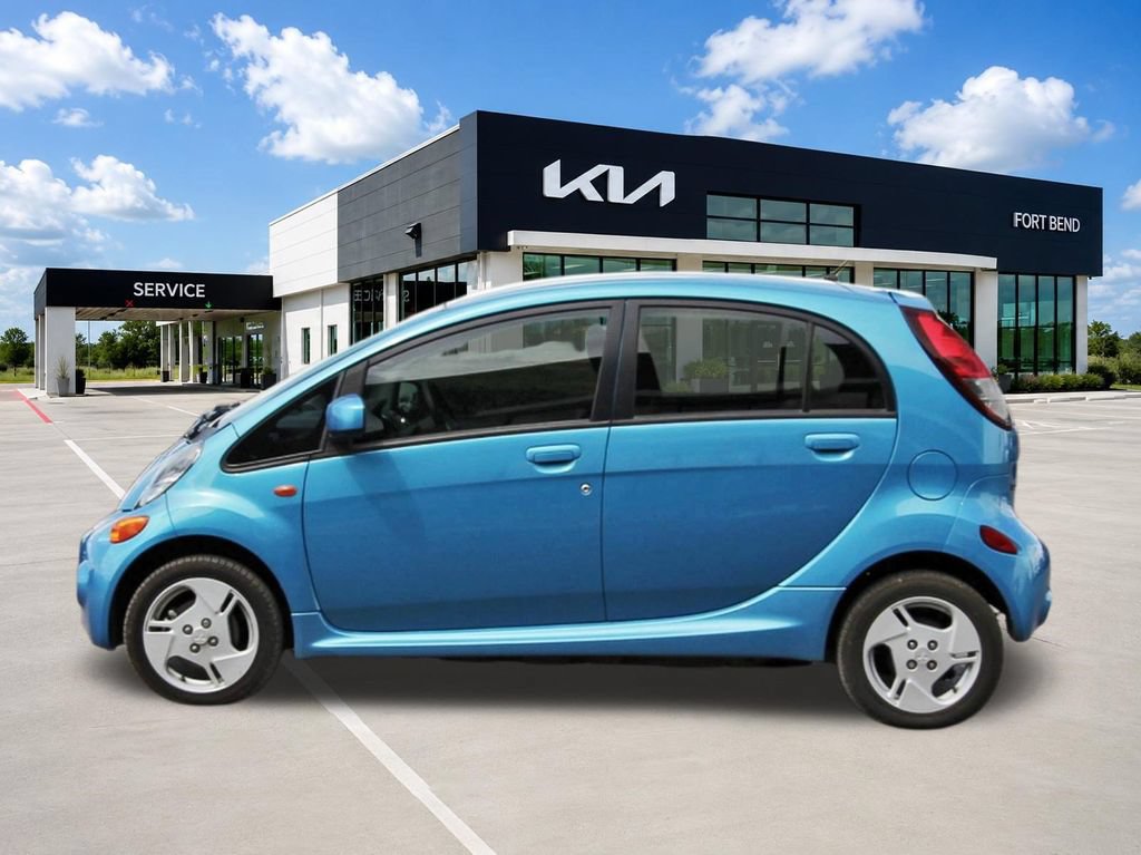 Used 2016 Mitsubishi i ES RWD image 8