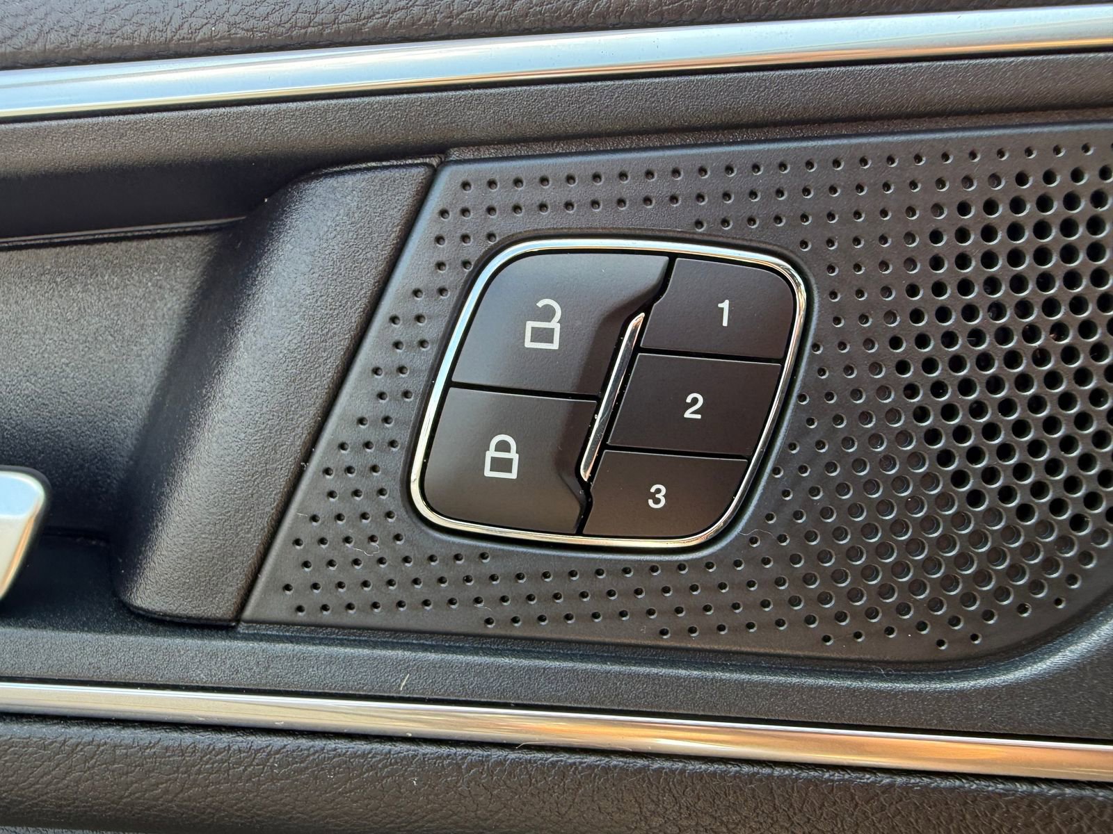 Used 2024 Ford Edge ST image 18