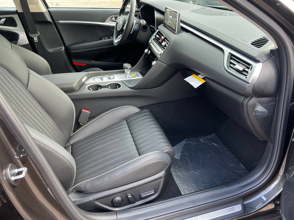 New 2026 Genesis G70 2.5T Prestige RWD image 13