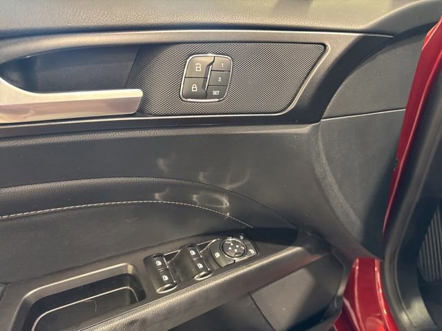Used 2019 Ford Fusion Titanium AWD/4WD image 10