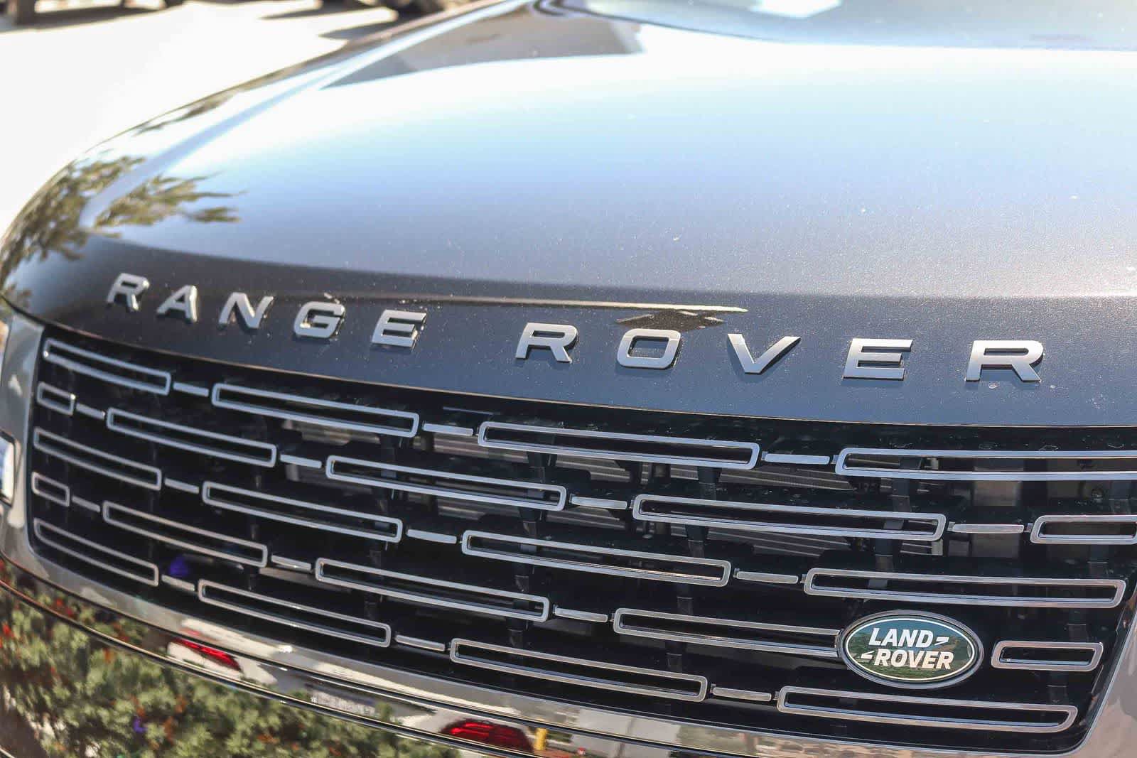 New 2026 Land Rover Range Rover Long Wheelbase SE AWD/4WD image 11