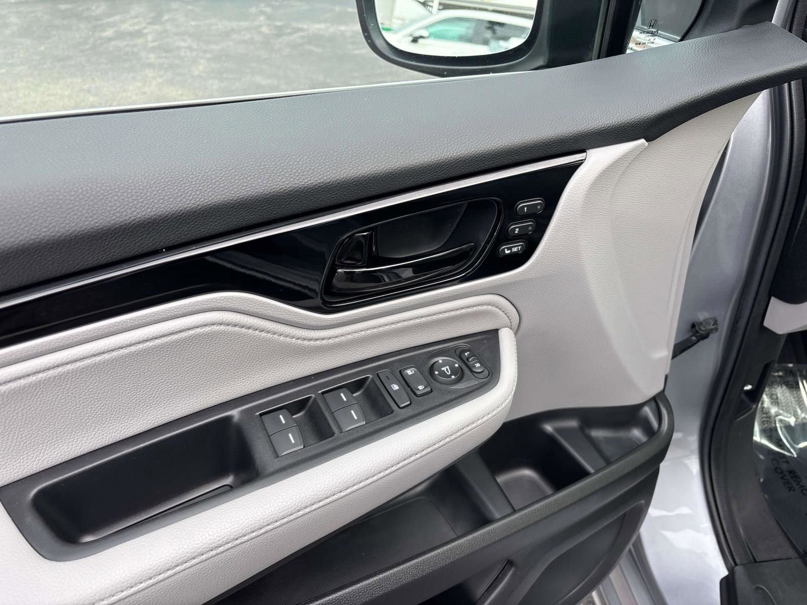 Certified 2023 Honda Odyssey Touring image 13