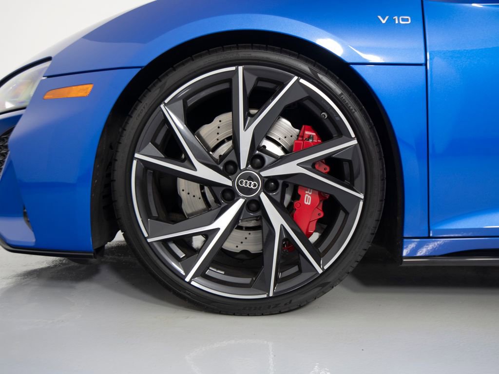 Used 2021 Audi R8 V10 w/ Premium Package RWD image 10