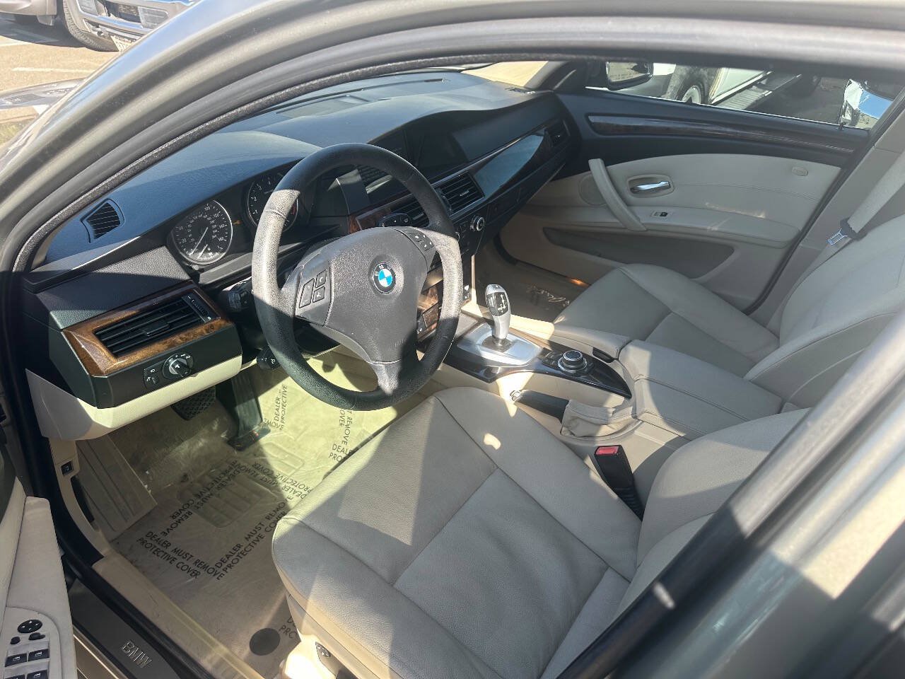 Used 2010 BMW 528i Sedan RWD image 10