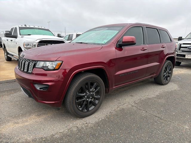 Used 2020 Jeep Grand Cherokee Altitude image 3