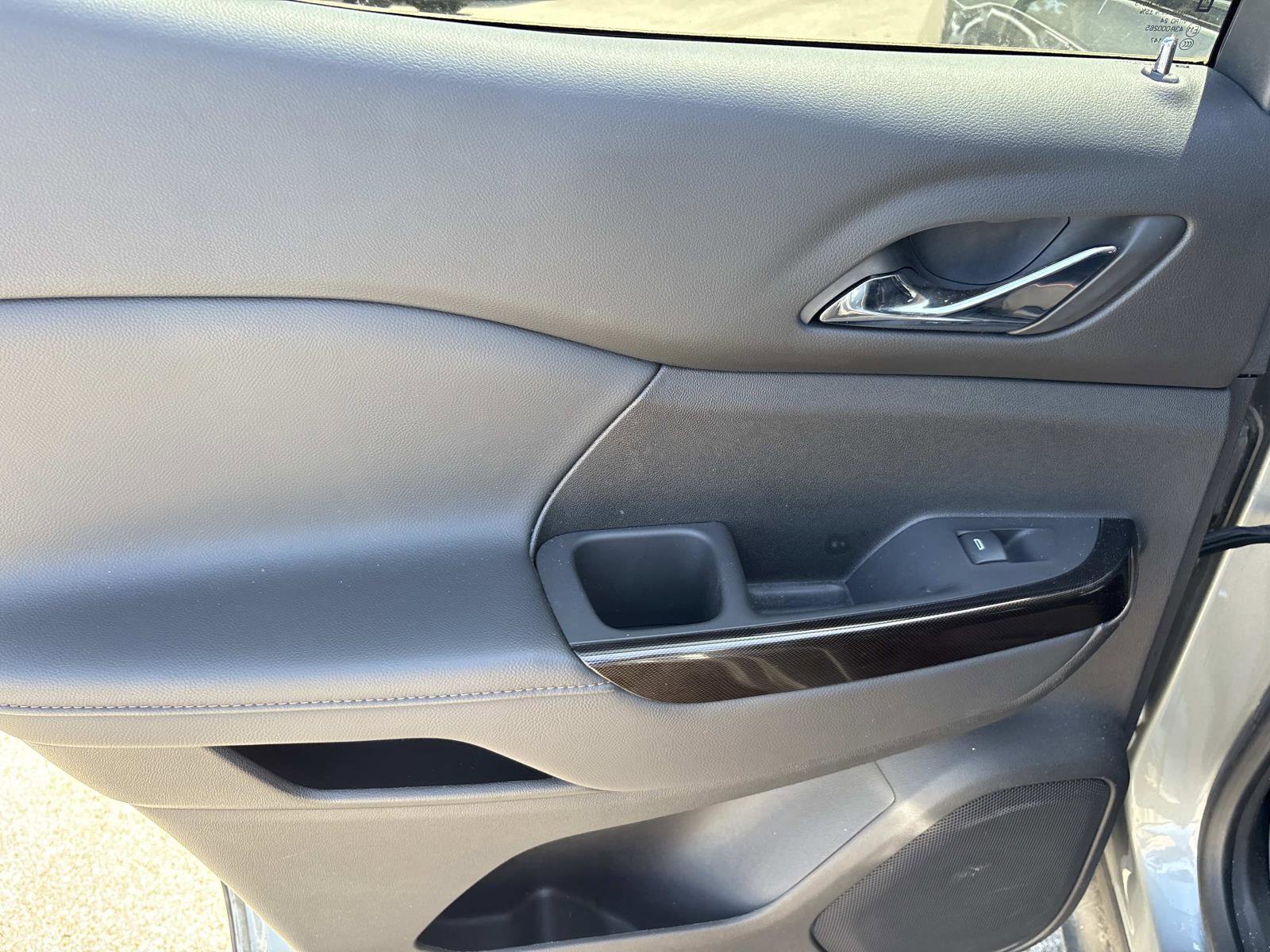 Used 2023 GMC Acadia AT4 w/ Technology Package image 31