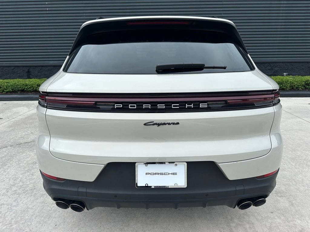 Certified 2025 Porsche Cayenne E-Hybrid AWD/4WD image 12
