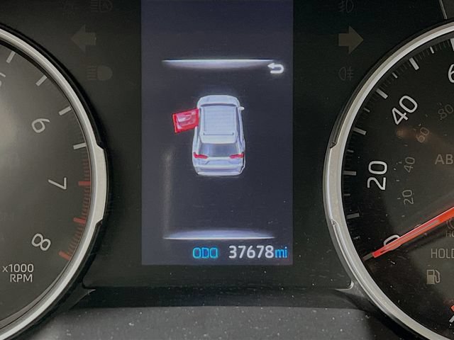 Used 2022 Toyota RAV4 LE AWD/4WD image 10