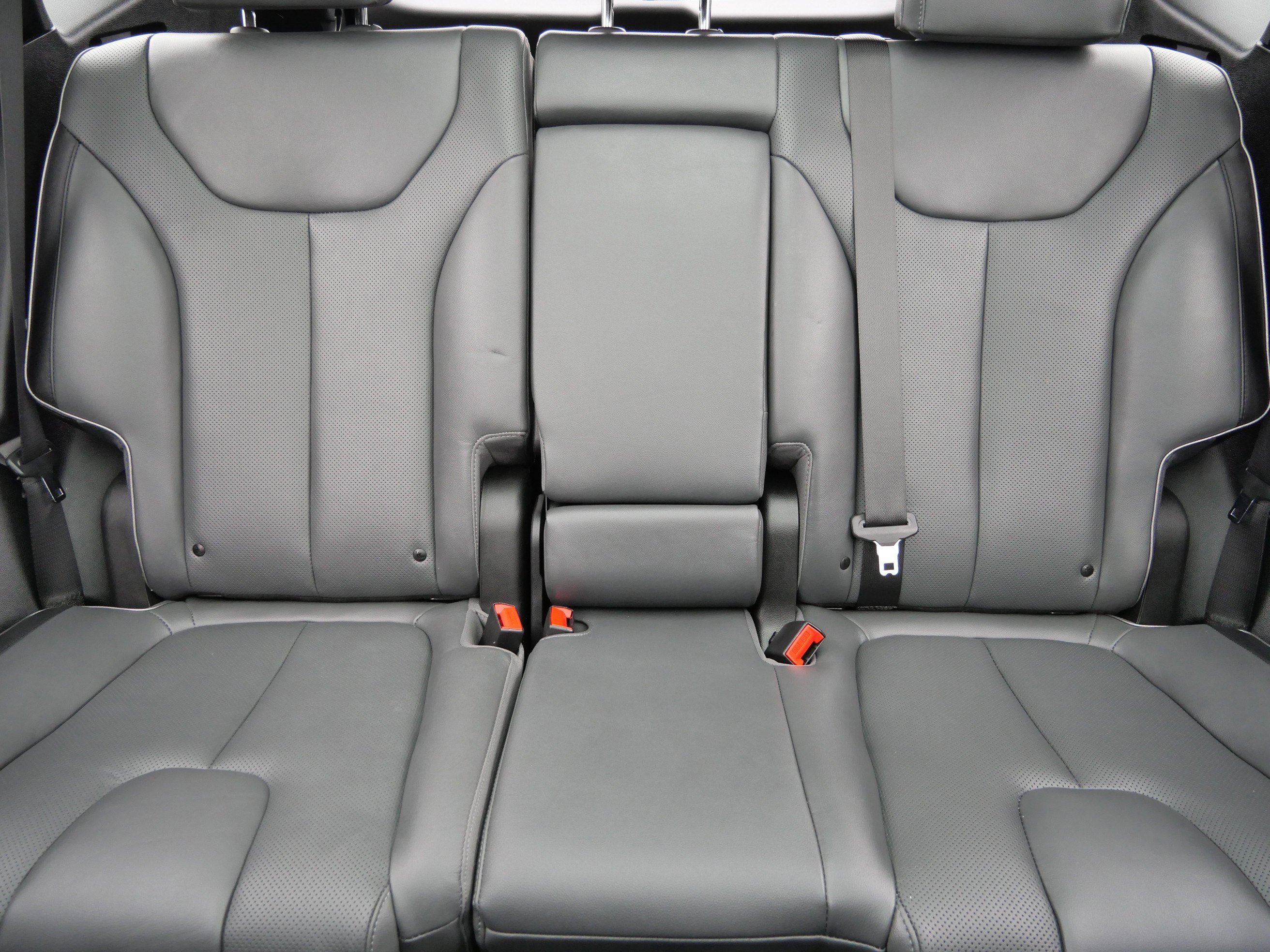 Certified 2022 Hyundai Santa Fe Limited image 13