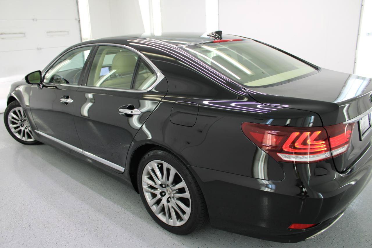 Used 2017 Lexus LS 460 w/ Comfort Package RWD image 16
