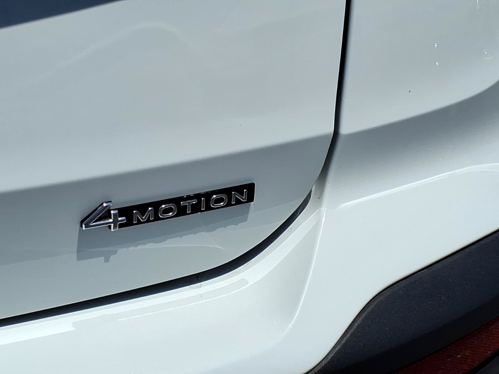 Certified 2025 Volkswagen Taos S AWD/4WD image 10