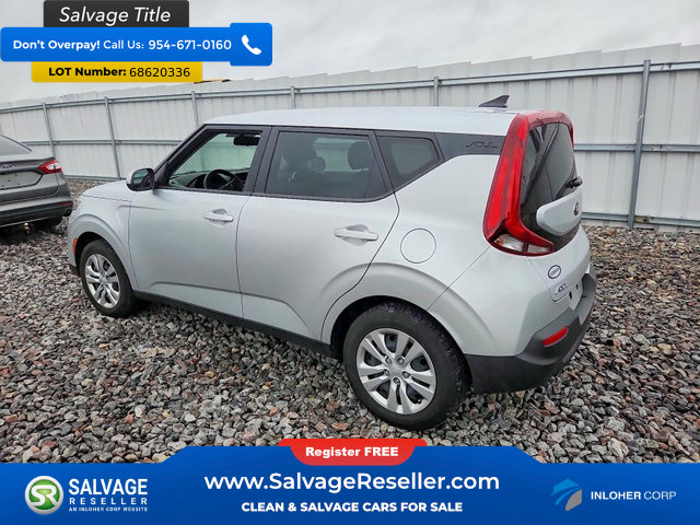 Used 2020 Kia Soul LX FWD image 3