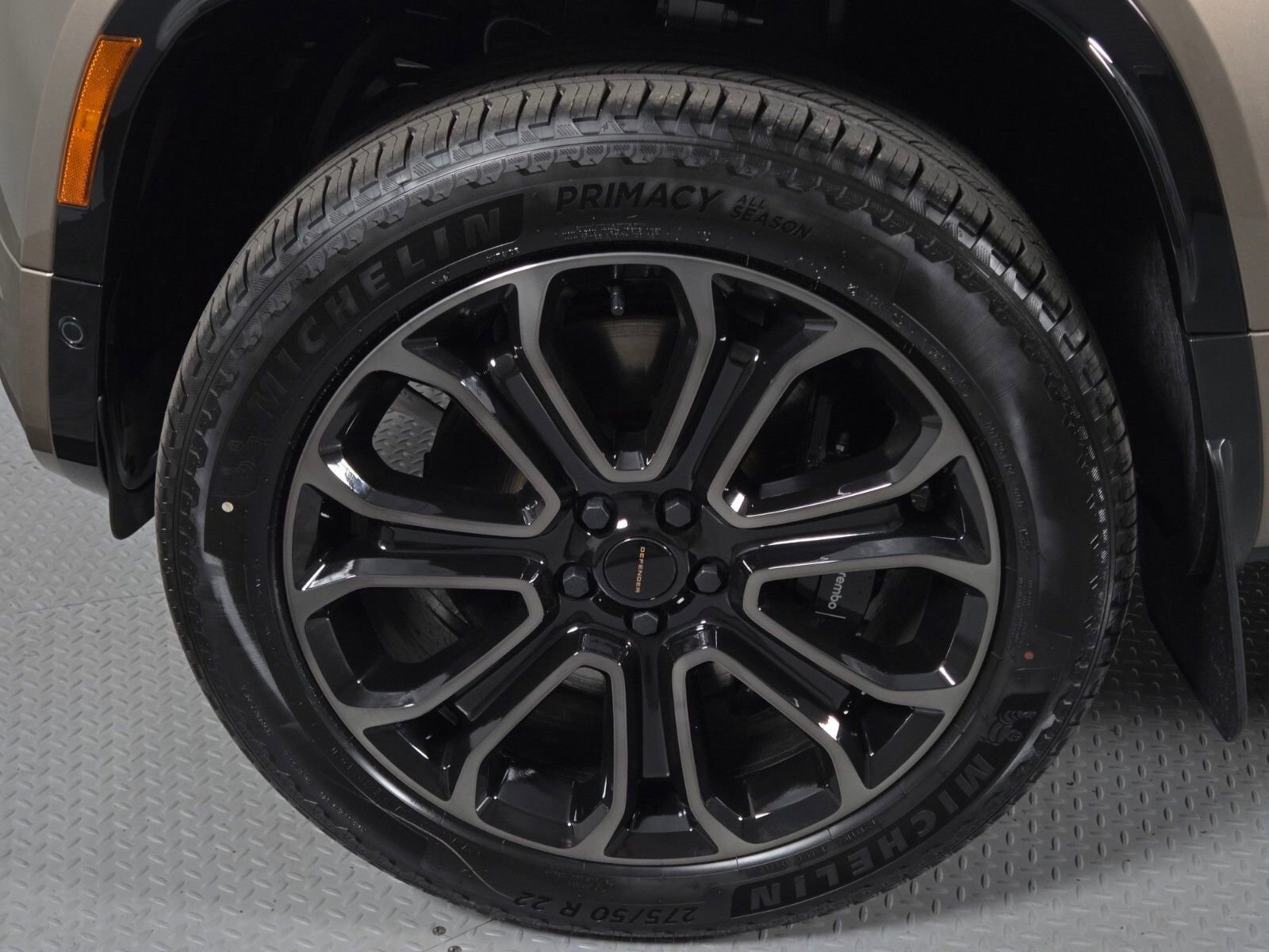 New 2026 Land Rover Defender 110 OCTA image 9