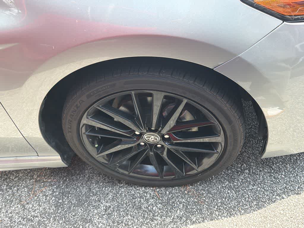 Used 2022 Toyota Camry XSE FWD image 4