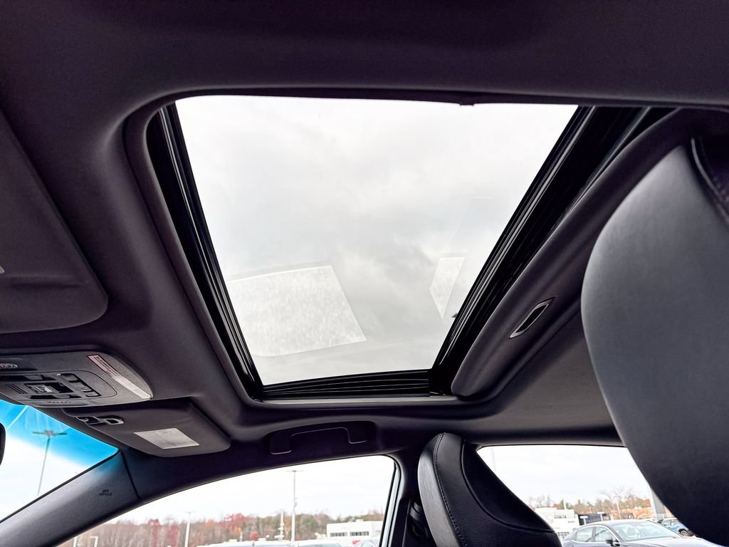 Used 2020 Toyota Avalon XLE image 14