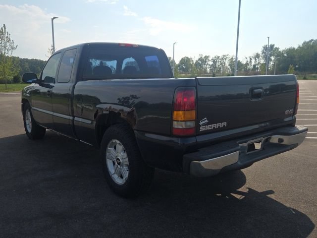 Used 2005 GMC Sierra 1500 W/T RWD image 10